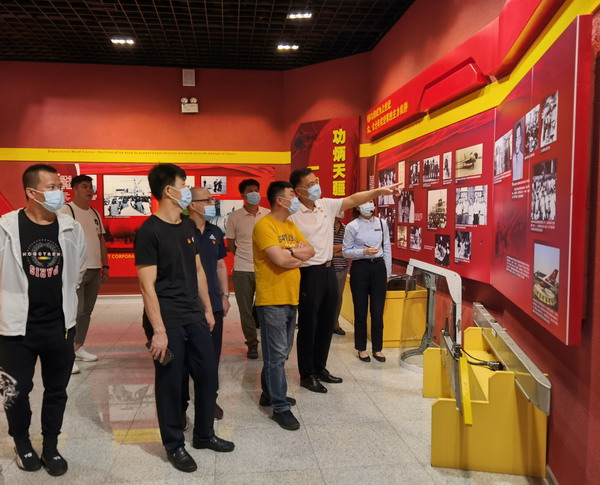 鷹擊長空 譜寫改革新篇——省建科院第一、二黨支部慶建黨百年參觀沈飛航空博覽園(圖3) 鷹擊長空 譜寫改革新篇——省建科院第一、二黨支部慶建黨百年參觀沈飛航空博覽園(圖3)