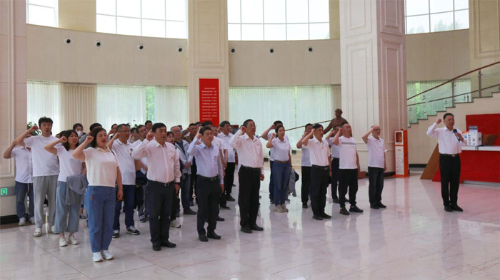 傳承雷鋒精神,弘揚榜樣力量——省建科院組織黨員干部參觀雷鋒紀念館(圖4) 傳承雷鋒精神,弘揚榜樣力量——省建科院組織黨員干部參觀雷鋒紀念館(圖4)